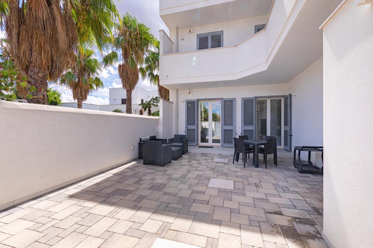 Peninsula Apartments Porto Cesareo Exterior photo