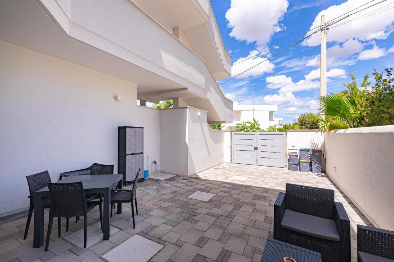 Peninsula Apartments Porto Cesareo Exterior photo
