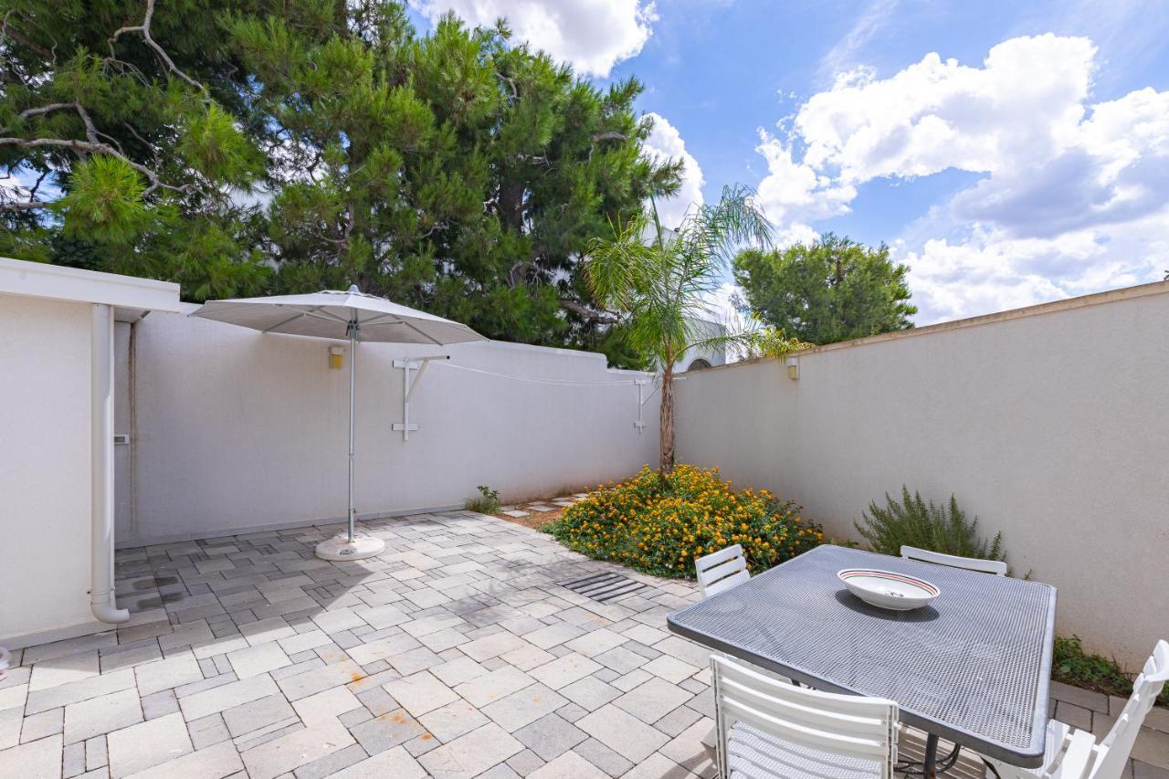 Peninsula Apartments Porto Cesareo Exterior photo