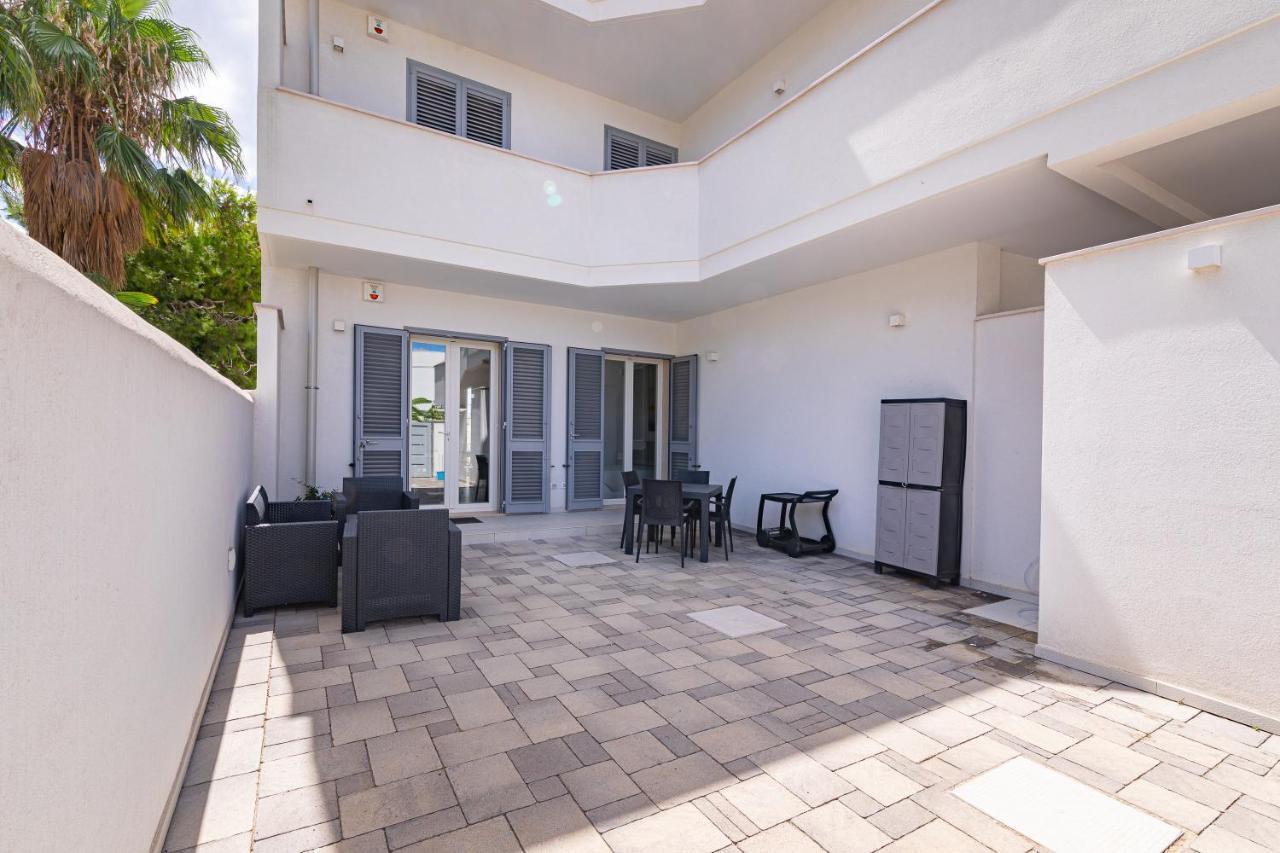 Peninsula Apartments Porto Cesareo Exterior photo